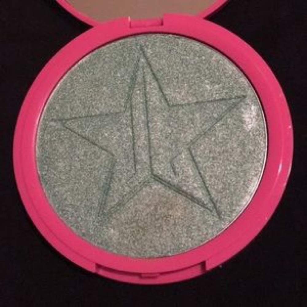 ⭐️ JEFFREE STAR ⭐️ SKIN FROST